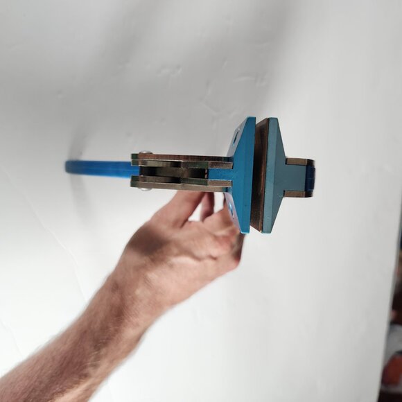 QuicKUTZ Die Cutting Squeeze Hand Tool Press Pocket Dies Scrapbooking Crafts - Picture 11 of 12